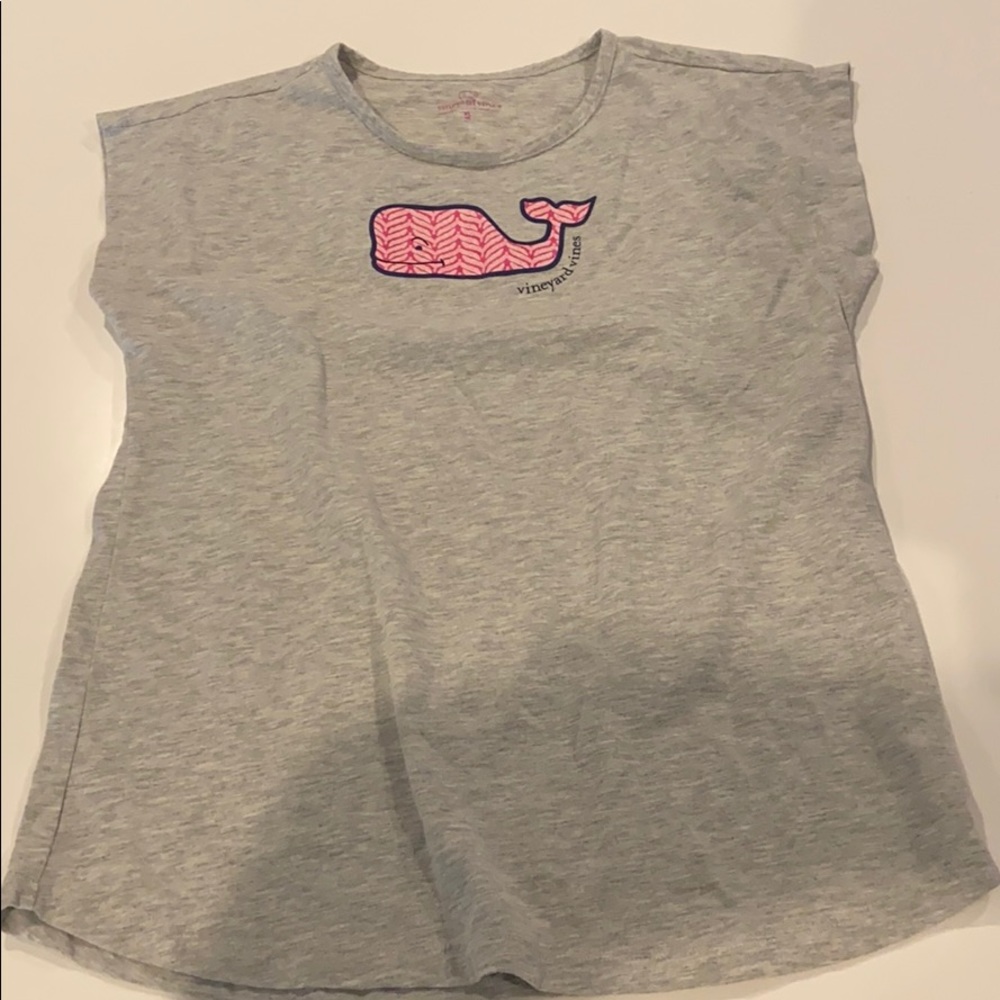 Vineyard Vines tee